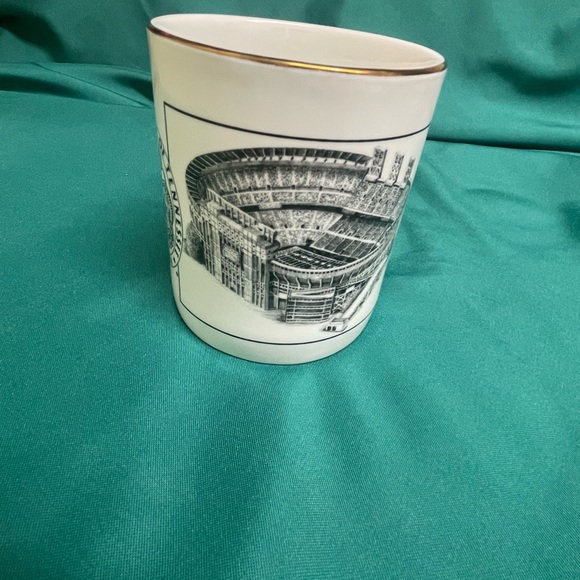 Collectible University of Tennessee Mug - Picture 3 of 11